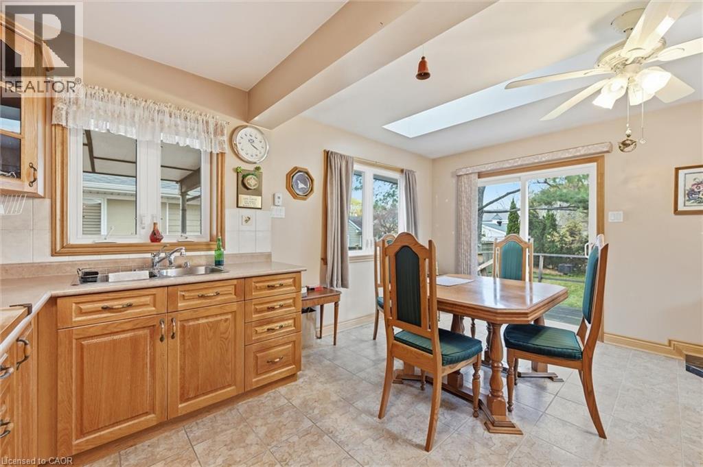 237 Mohawk Road, Oakville, Ontario  L6L 2Z1 - Photo 9 - 40788346