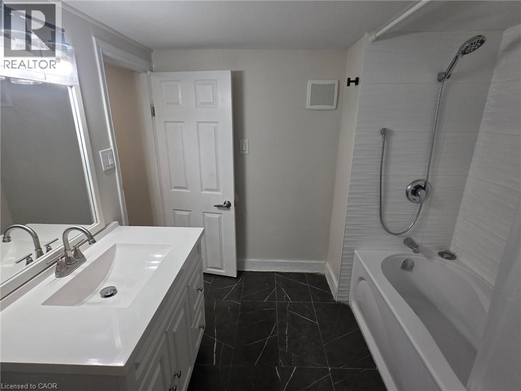 8 Nightingale Street, Hamilton, Ontario  L8L 1R6 - Photo 8 - 40789193