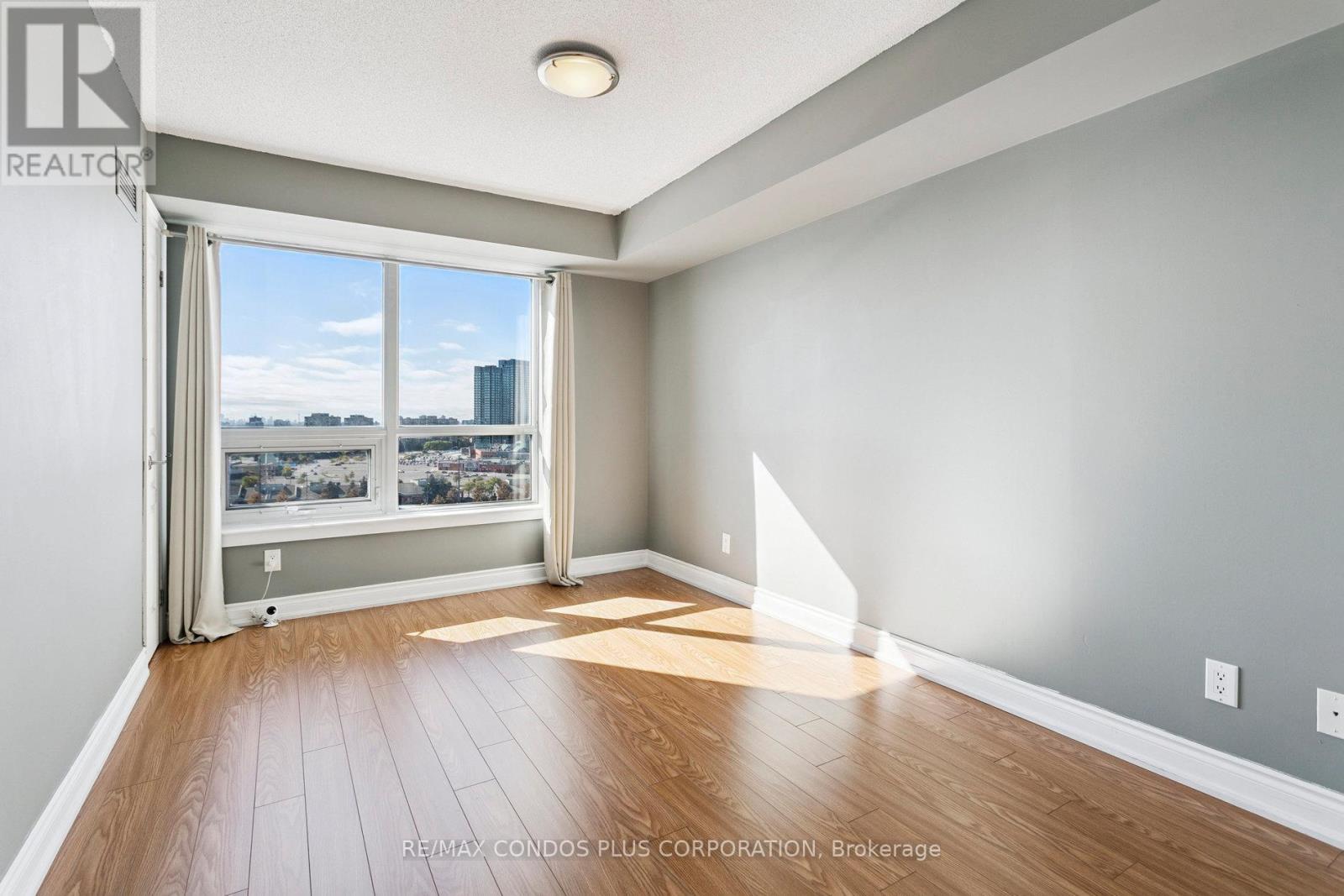 1202 - 7 North Park Road, Vaughan, Ontario  L4J 0C9 - Photo 11 - N12419201