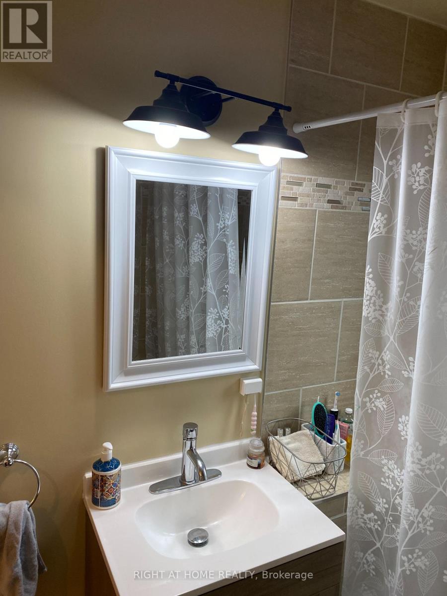 32 Florens Avenue, Toronto, Ontario  M1L 1R6 - Photo 20 - E12515250