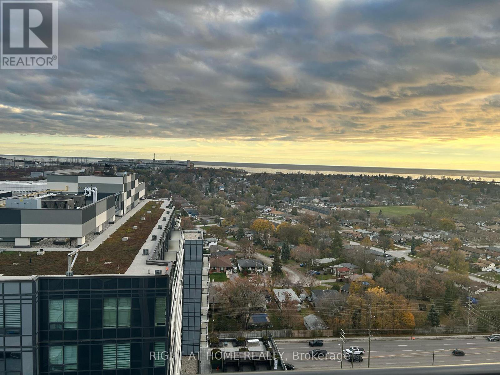 2104 - 1455 Celebration Drive, Pickering, Ontario  L1W 0C3 - Photo 13 - E12554736