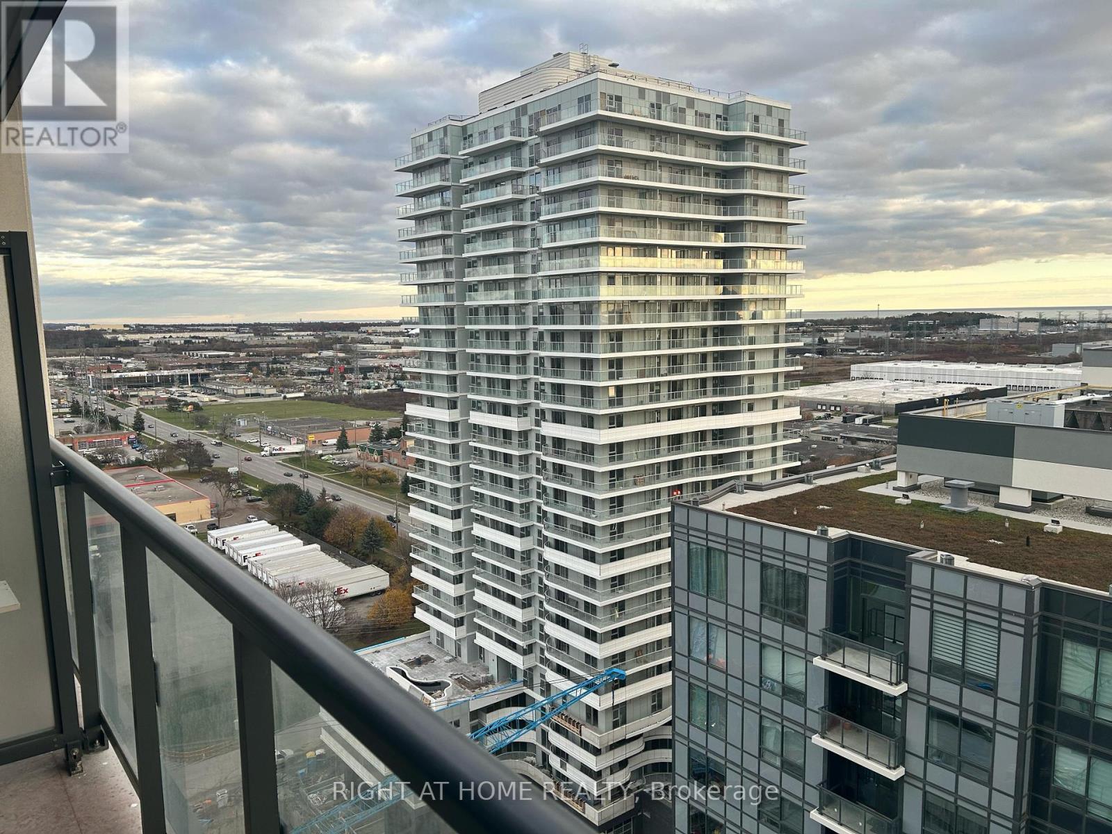 2104 - 1455 Celebration Drive, Pickering, Ontario  L1W 0C3 - Photo 11 - E12554736