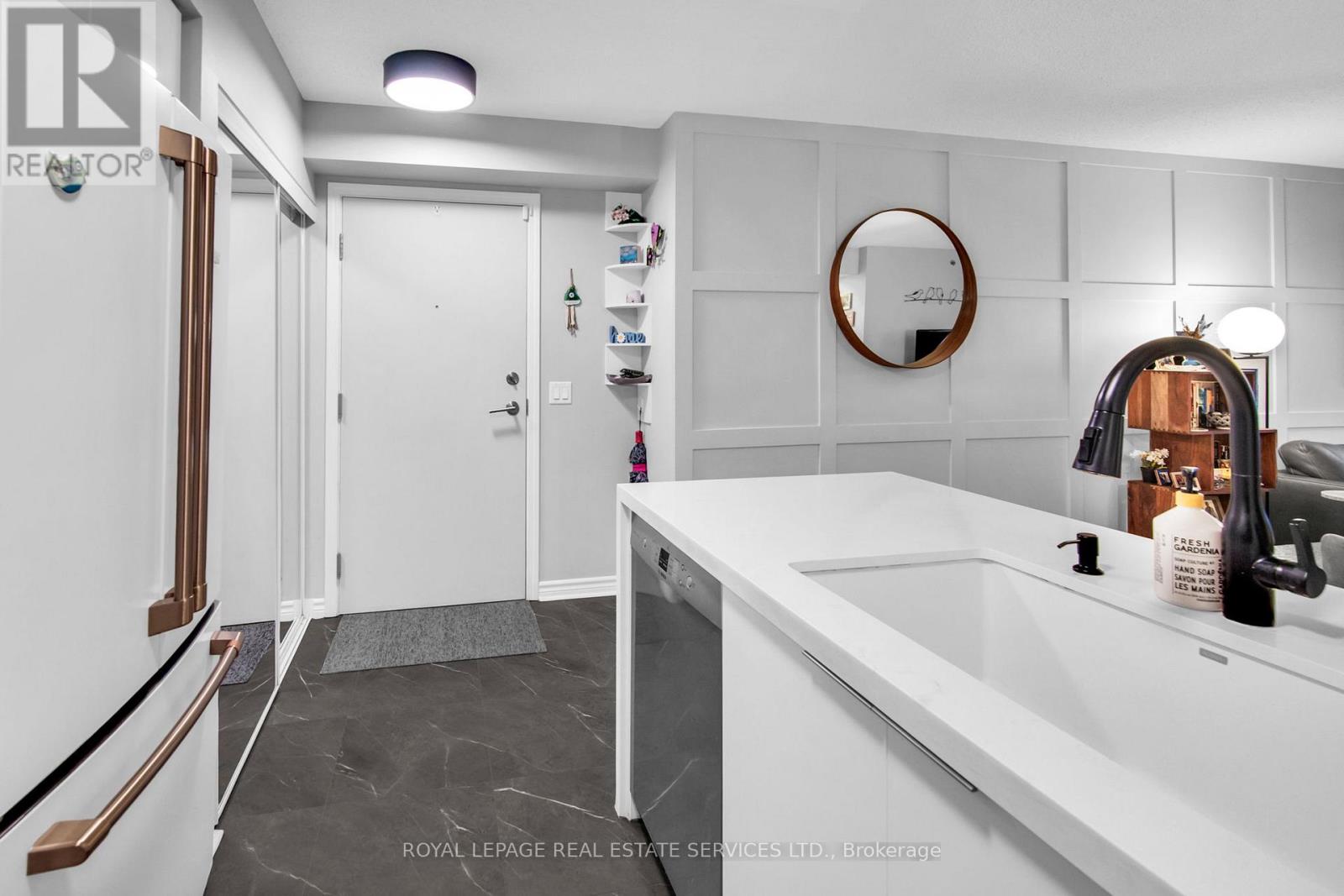 1219 - 35 Saranac Boulevard Sw, Toronto, Ontario  M6A 2G4 - Photo 6 - C12530754