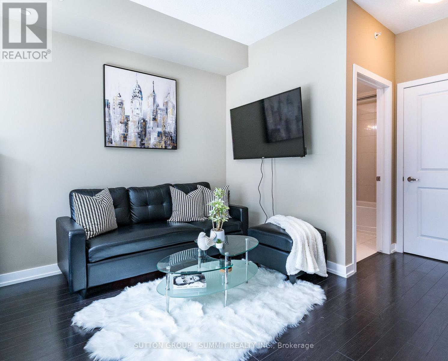 114 - 35 Southshore Crescent, Hamilton, Ontario  L8E 0J2 - Photo 9 - X12506358