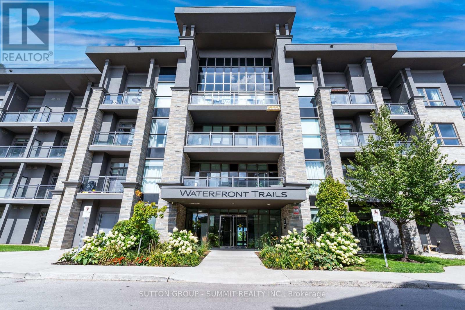 114 - 35 SOUTHSHORE CRESCENT, Hamilton, Ontario