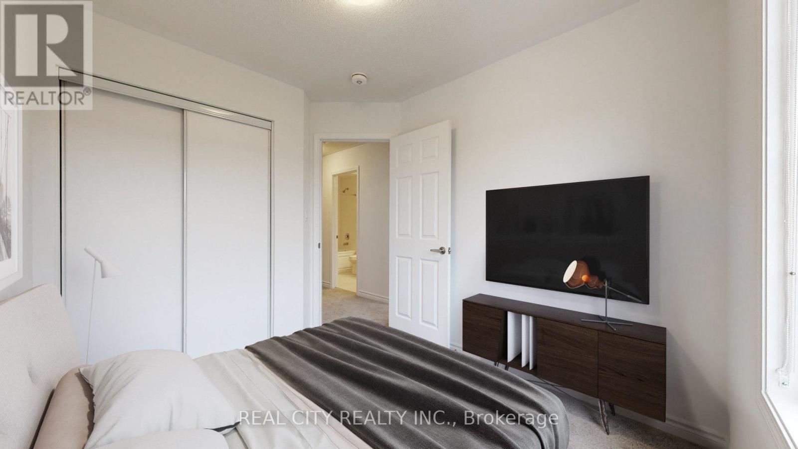 11 Keppel Circle W, Brampton, Ontario L7A 5K4 - Photo 4 - W12418980