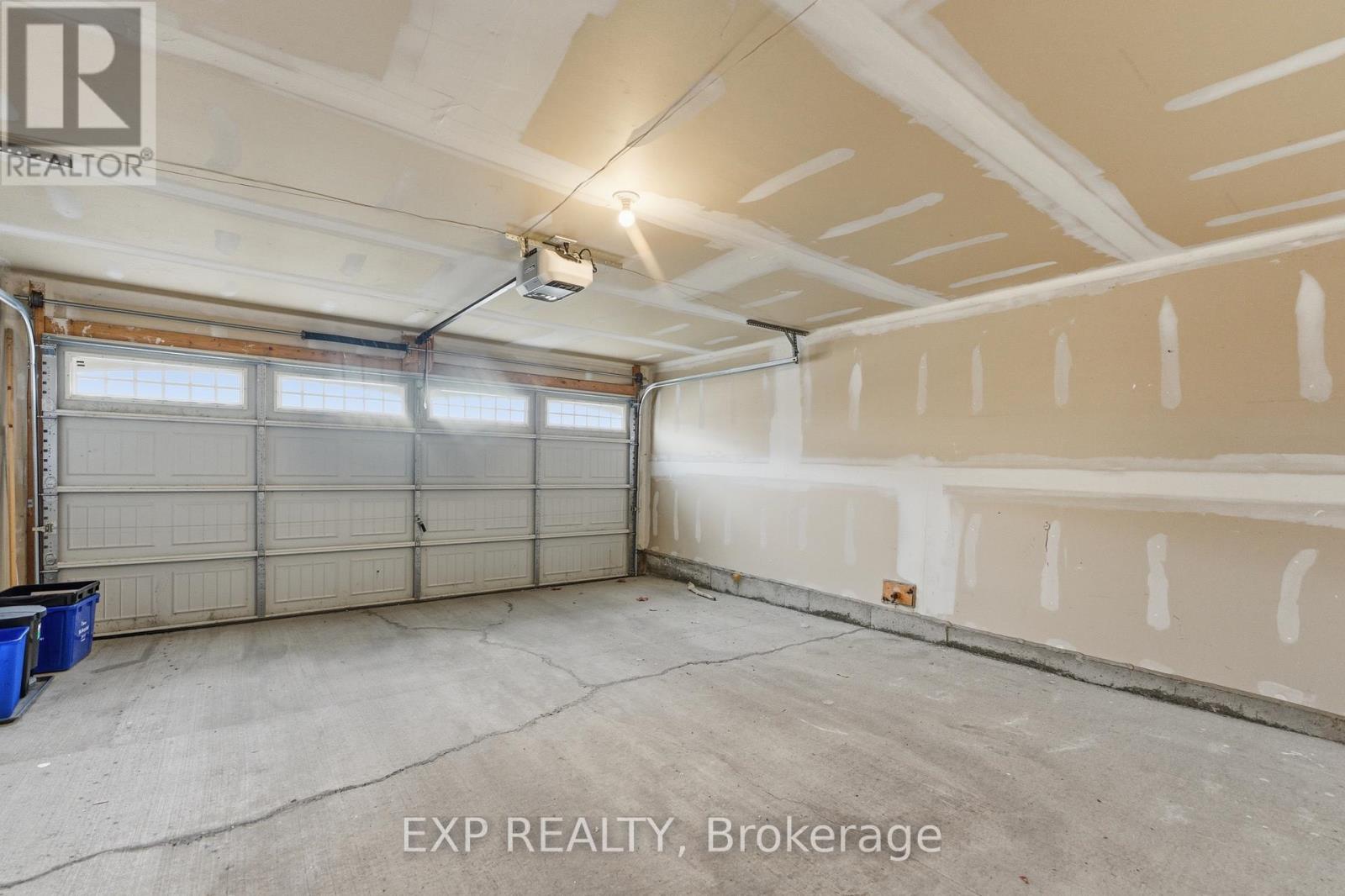 100 Cranesbill Road, Ottawa, Ontario  K2V 0J5 - Photo 37 - X12557524