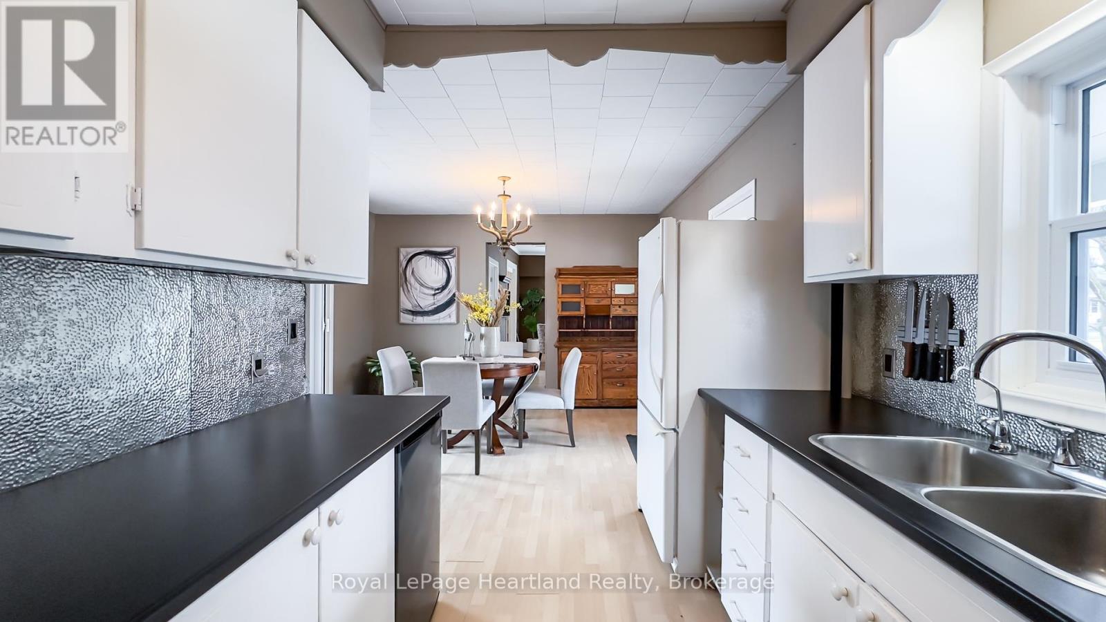 273 Hamilton Street, North Huron, Ontario  N0M 1H0 - Photo 14 - X12557568