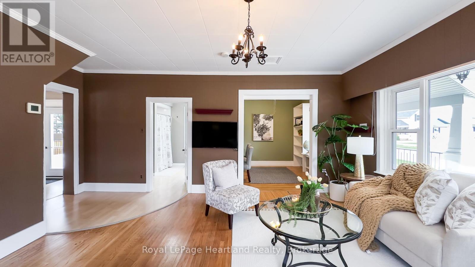 273 Hamilton Street, North Huron, Ontario  N0M 1H0 - Photo 17 - X12557568