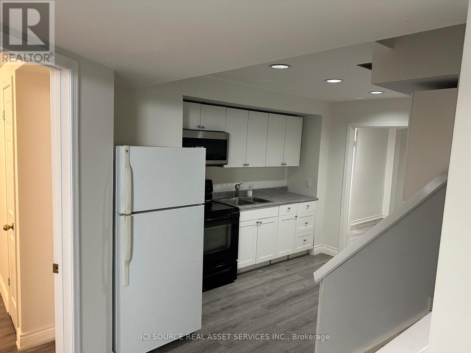 Lower - 155 Highland Crescent, Toronto, Ontario  M2L 1H2 - Photo 10 - C12557548