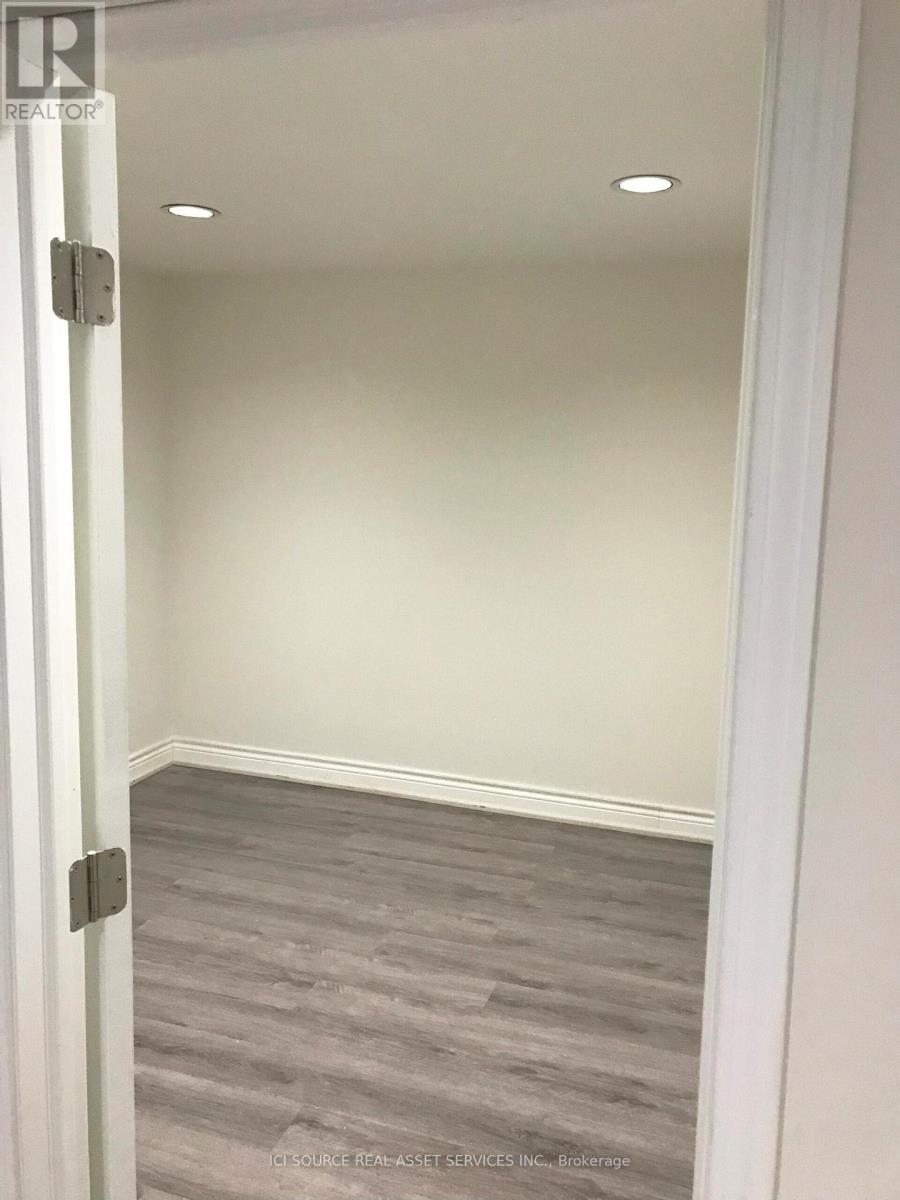 Lower - 155 Highland Crescent, Toronto, Ontario  M2L 1H2 - Photo 8 - C12557548