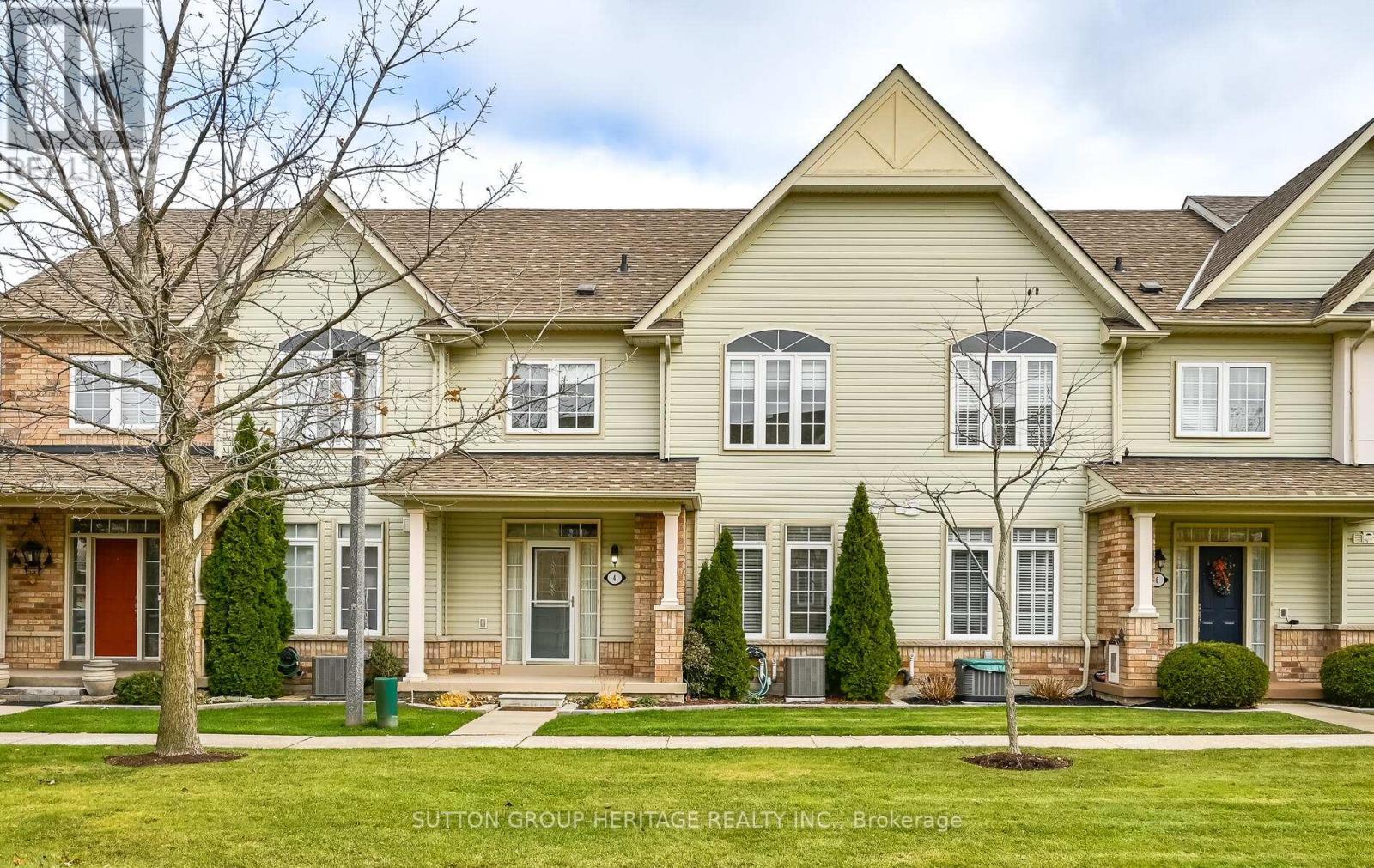 4 LESTERWOOD WAY, Whitby, Ontario