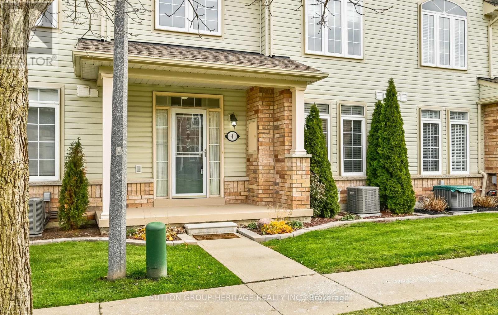 4 Lesterwood Way, Whitby, Ontario  L1R 0C9 - Photo 4 - E12557540