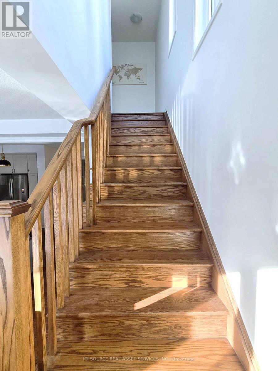 1405 Mockingbird Square, Pickering, Ontario  L1X 0N8 - Photo 12 - E12557544