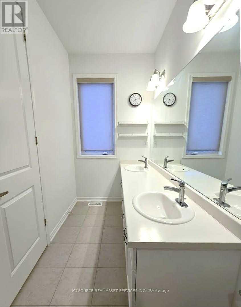 1405 Mockingbird Square, Pickering, Ontario  L1X 0N8 - Photo 30 - E12557544