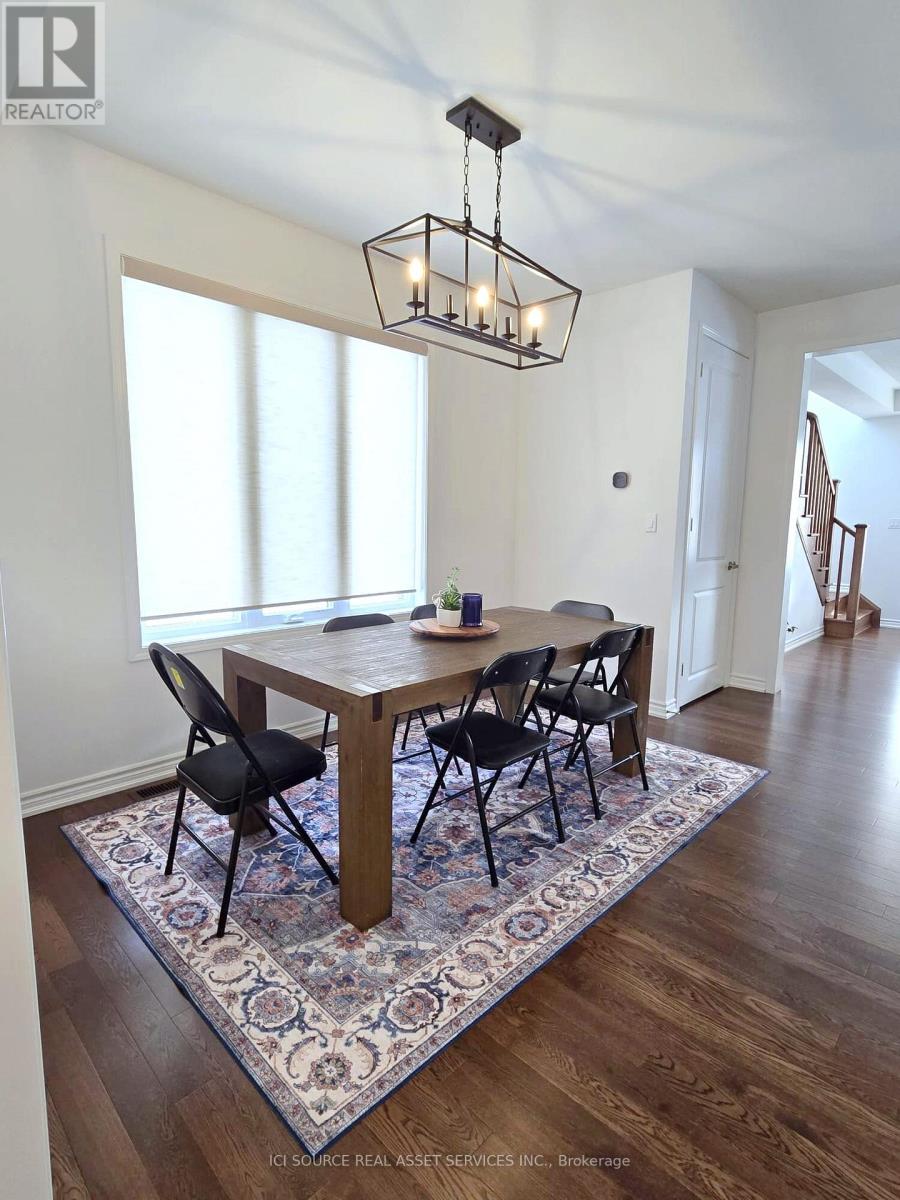 1405 Mockingbird Square, Pickering, Ontario  L1X 0N8 - Photo 7 - E12557544