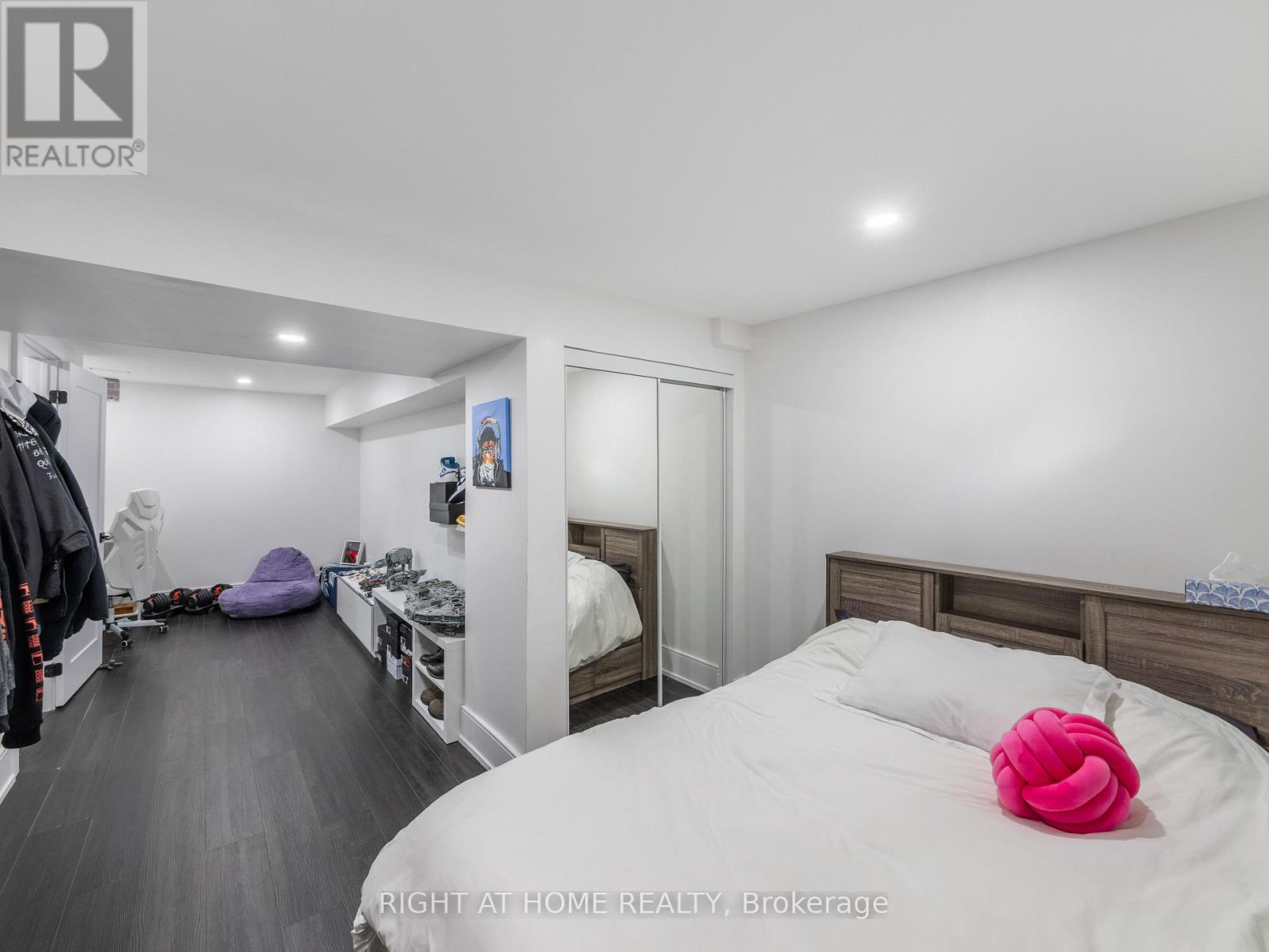 151 Kirby Crescent, Whitby, Ontario  L1N 7C7 - Photo 11 - E12557550