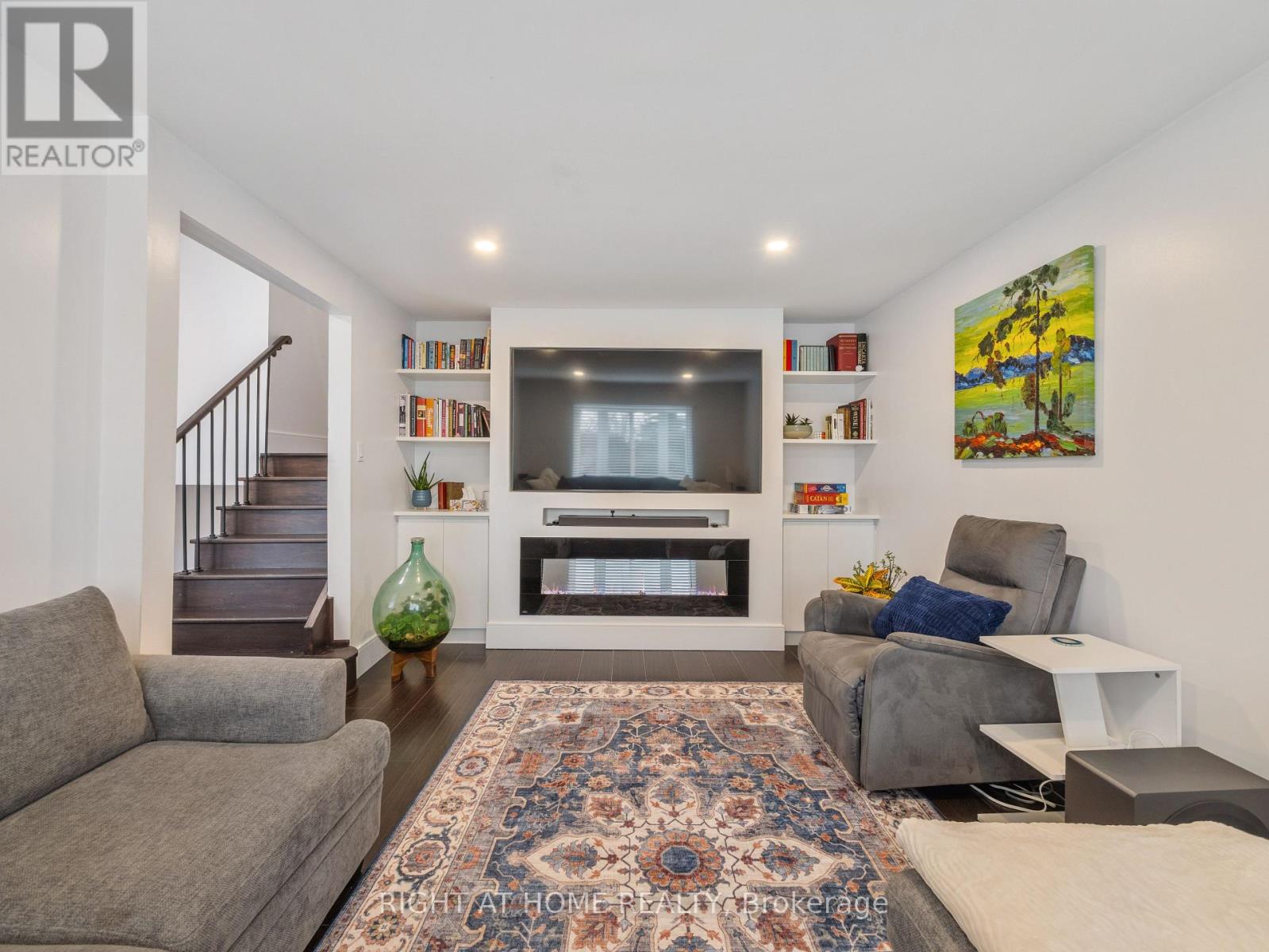 151 Kirby Crescent, Whitby, Ontario  L1N 7C7 - Photo 4 - E12557550