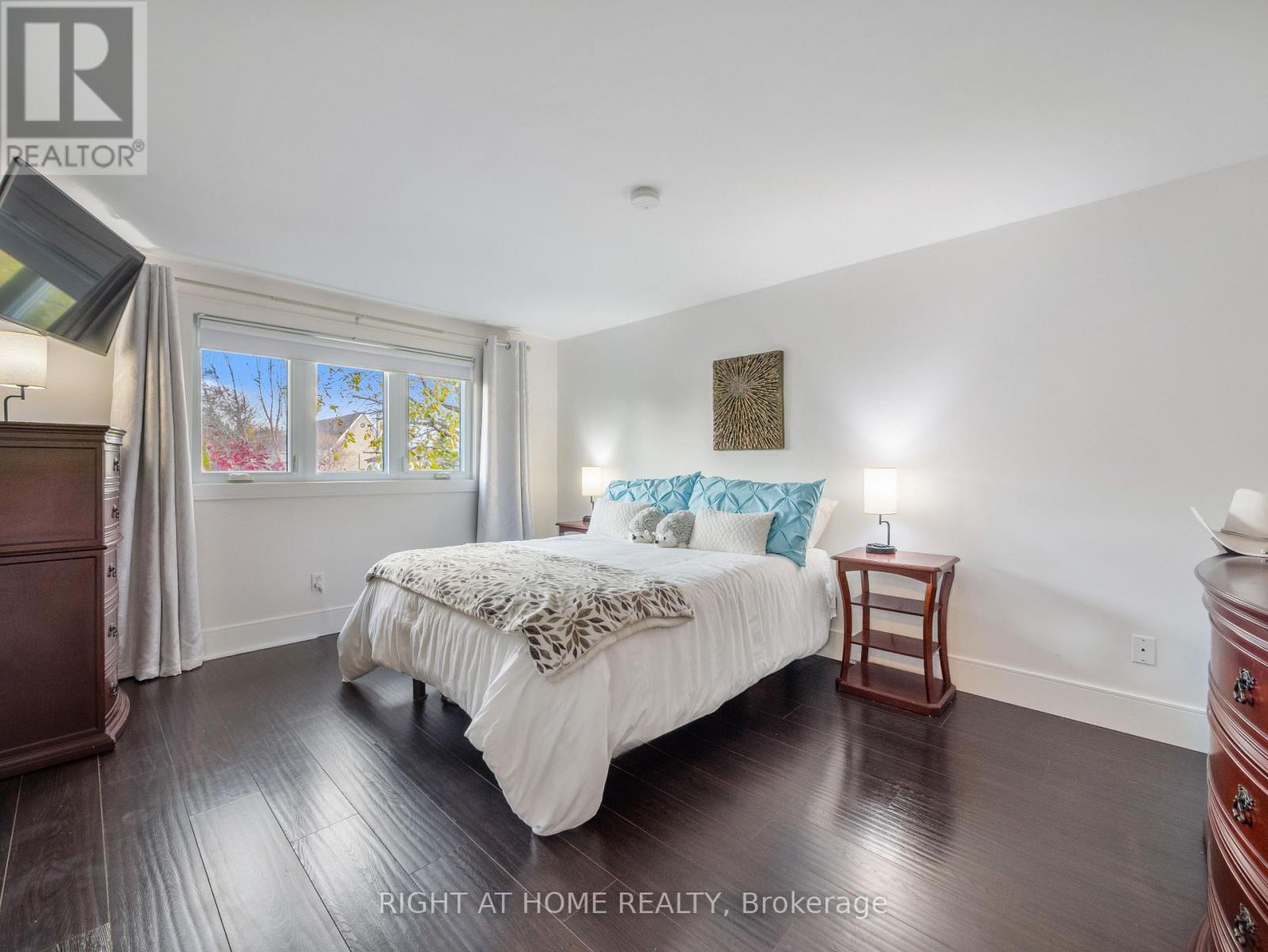 151 Kirby Crescent, Whitby, Ontario  L1N 7C7 - Photo 8 - E12557550