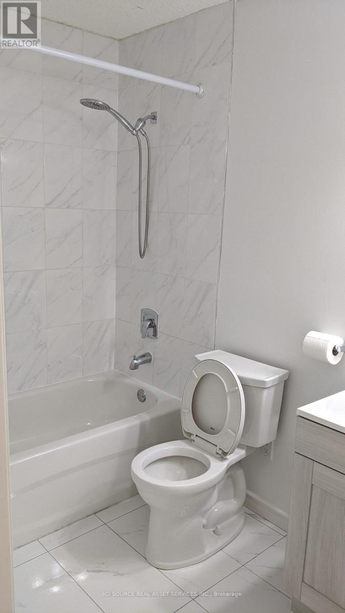 Main Fl - 354 Park Road N, Oshawa, Ontario  L1J 4M3 - Photo 10 - E12557554