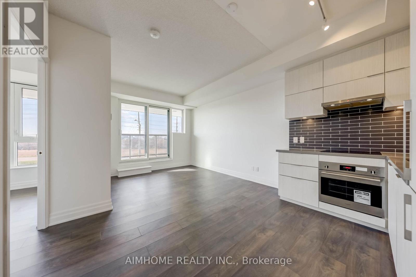 A313 - 10 Rouge Valley Drive, Markham, Ontario  L6G 0G9 - Photo 11 - N12557484