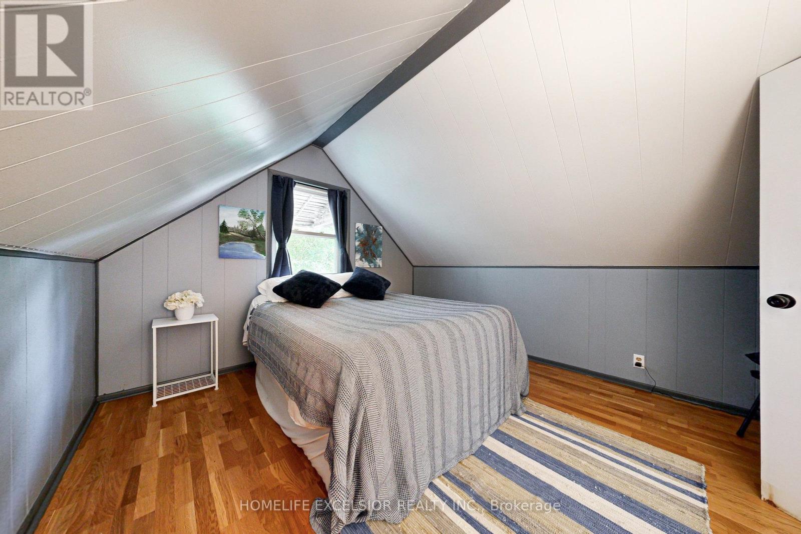 19043 Centre Street, East Gwillimbury, Ontario  L0G 1M0 - Photo 21 - N12557538