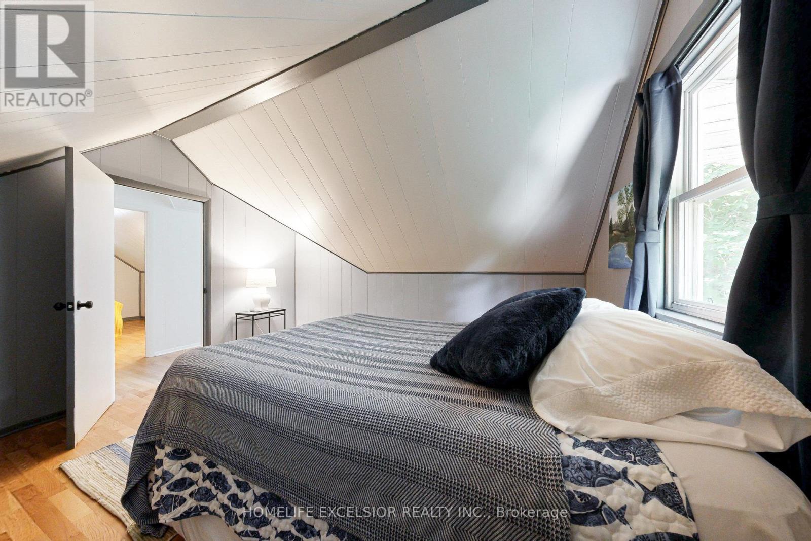 19043 Centre Street, East Gwillimbury, Ontario  L0G 1M0 - Photo 22 - N12557538