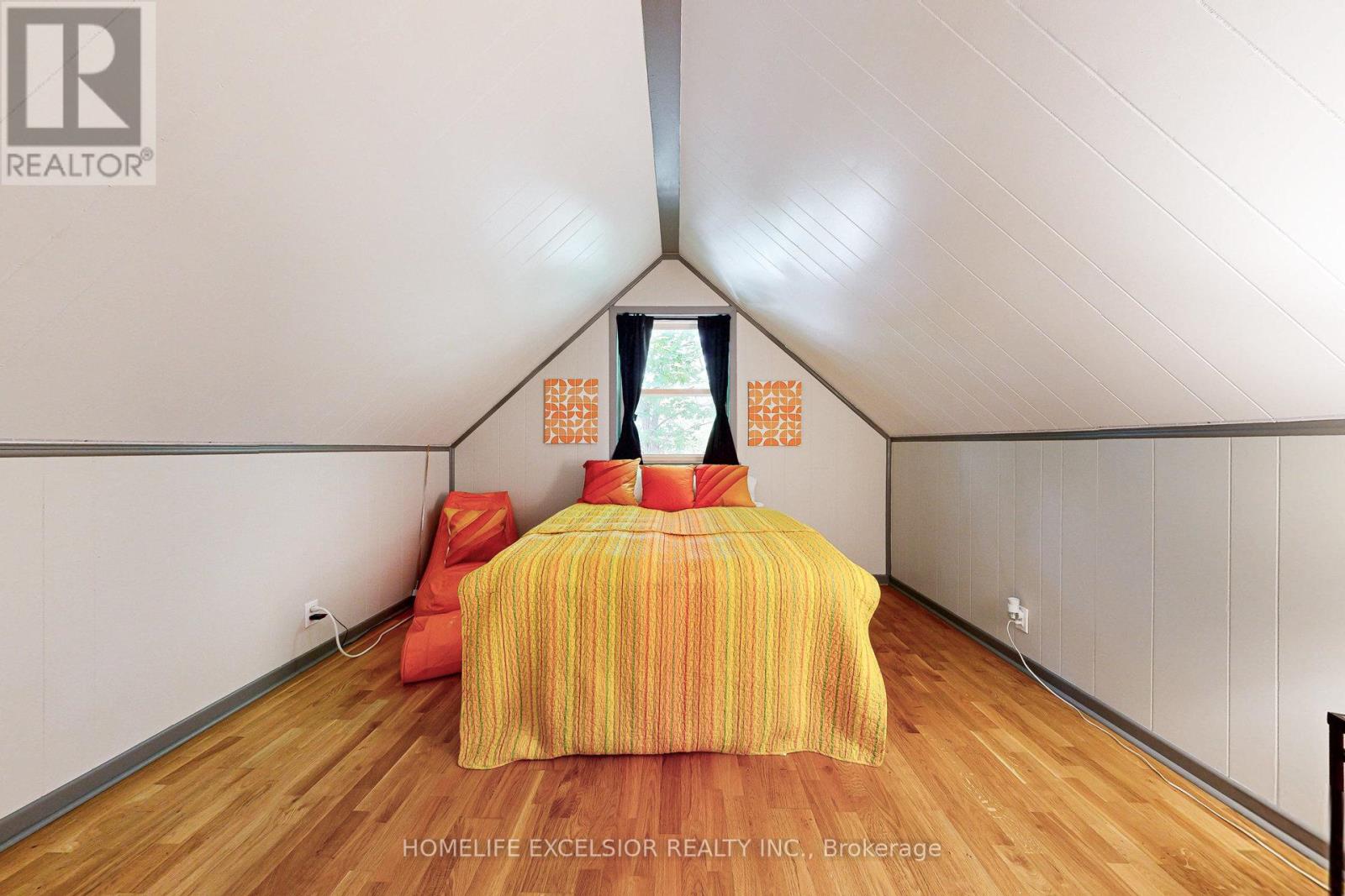 19043 Centre Street, East Gwillimbury, Ontario  L0G 1M0 - Photo 23 - N12557538