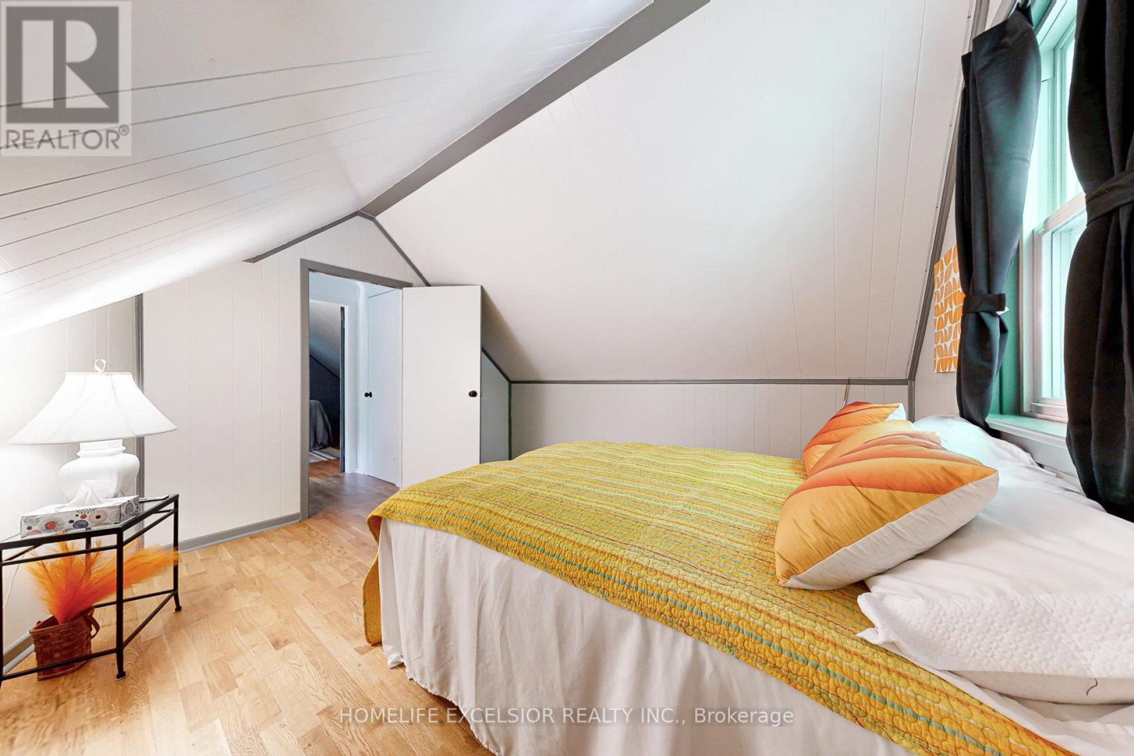 19043 Centre Street, East Gwillimbury, Ontario  L0G 1M0 - Photo 25 - N12557538