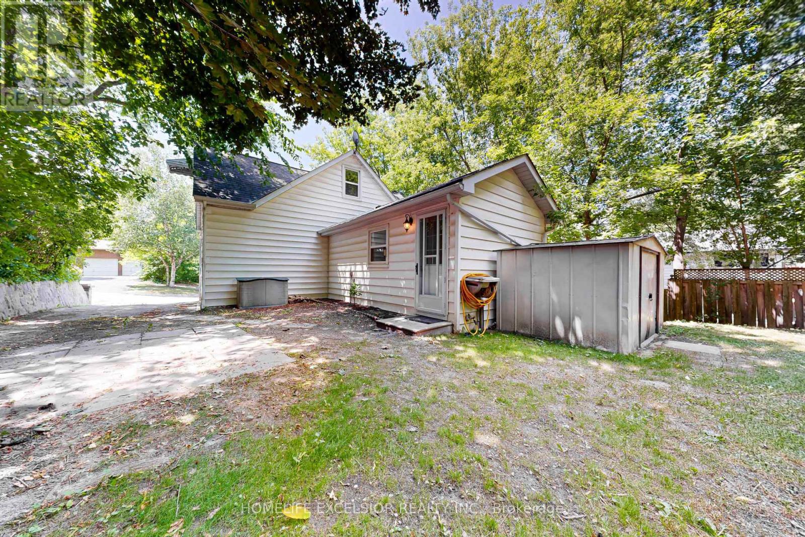 19043 Centre Street, East Gwillimbury, Ontario  L0G 1M0 - Photo 30 - N12557538