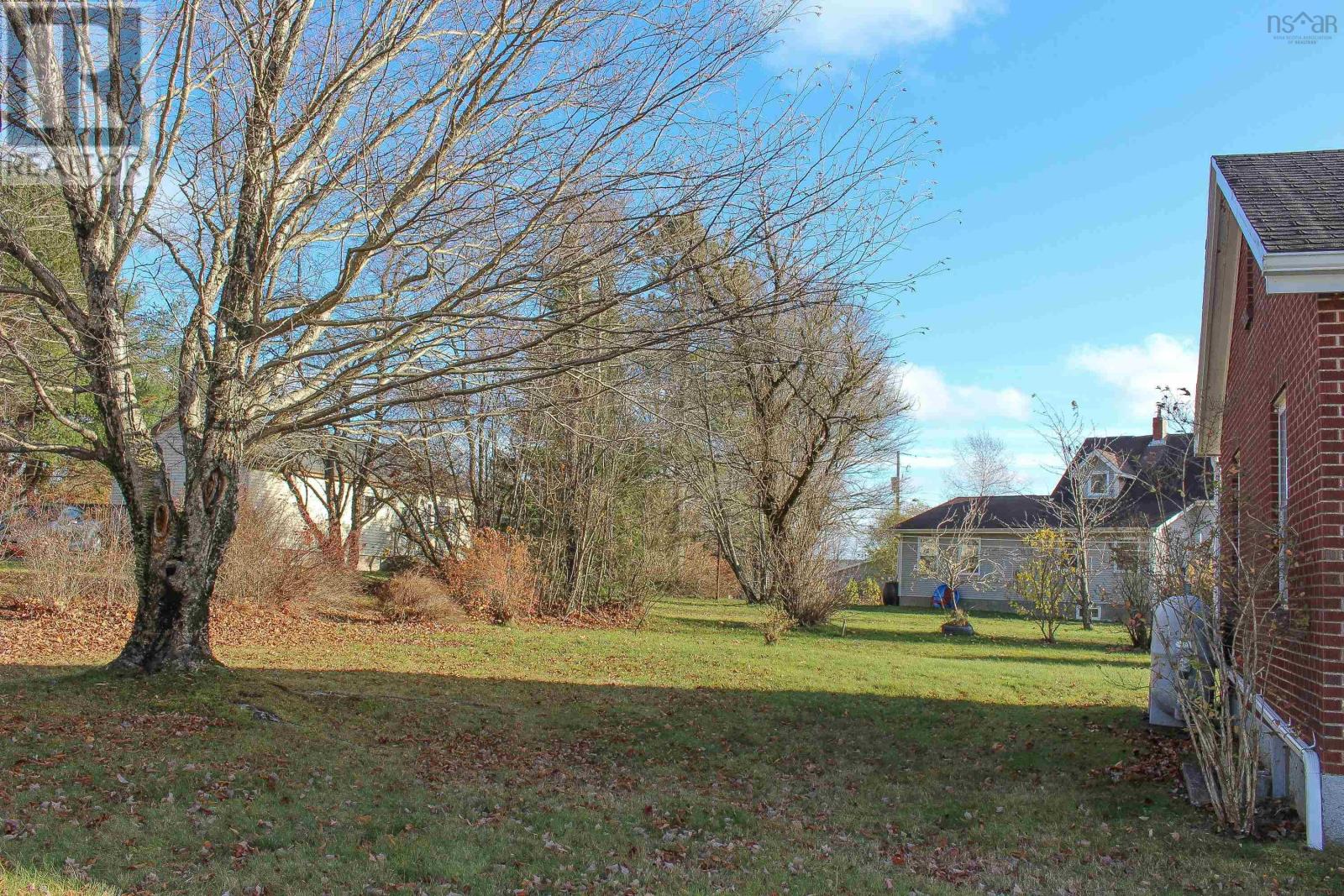 Property at 3 Lloyd Drive image 5