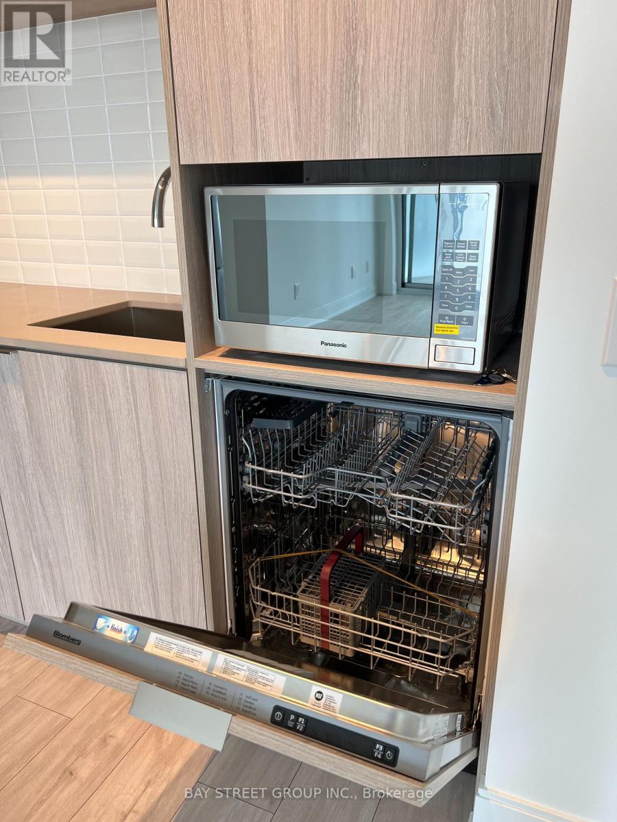 317 - 70 Annie Craig Drive, Toronto, Ontario  M8V 0G2 - Photo 8 - W12557492