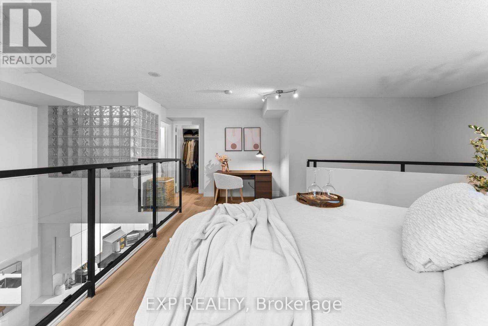 501 - 250 Manitoba Street, Toronto, Ontario  M8Y 4G8 - Photo 23 - W12557528