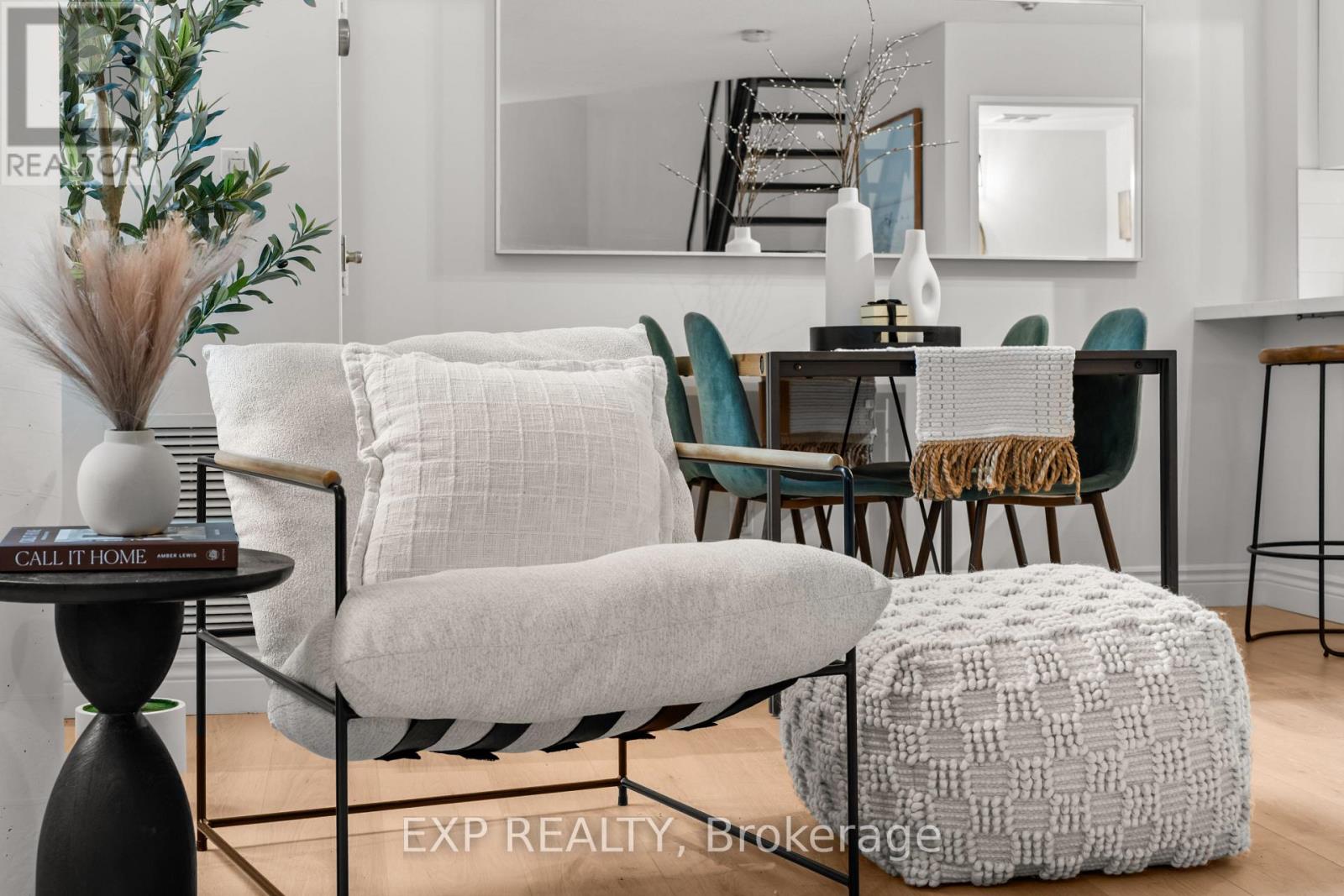 501 - 250 Manitoba Street, Toronto, Ontario  M8Y 4G8 - Photo 4 - W12557528