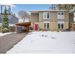 309 OAKWOOD COURT, Newmarket, Ontario