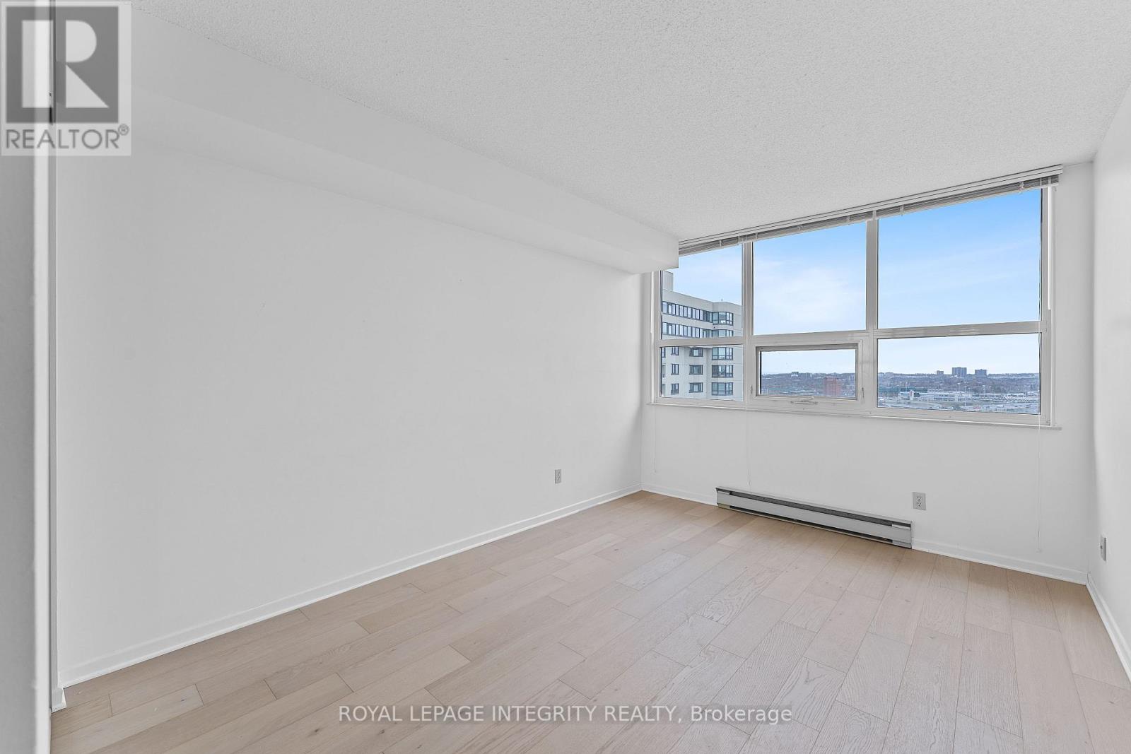 2303 - 1510 Riverside Drive, Ottawa, Ontario K1G 4X5 - Photo 19 - X12556938