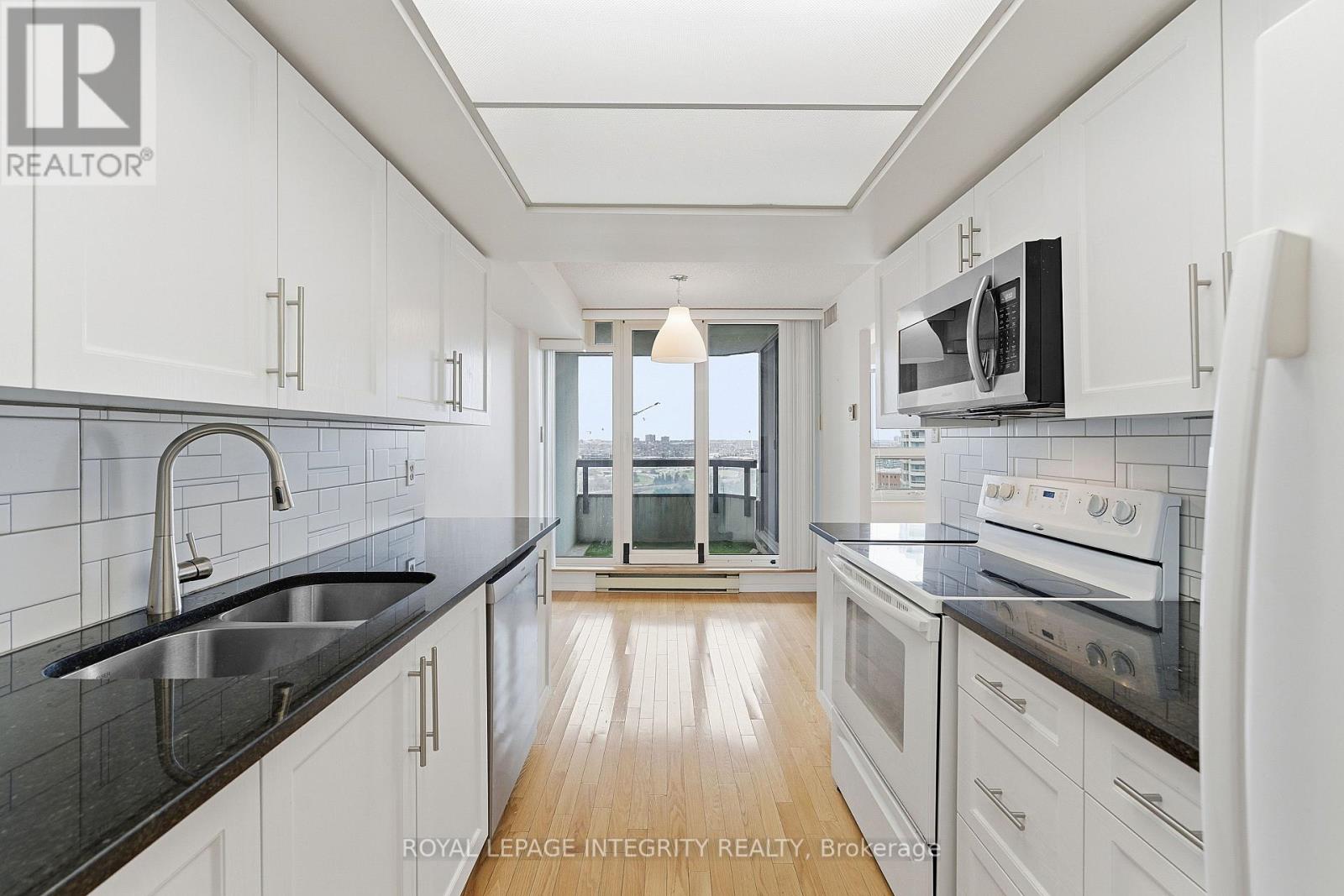 2303 - 1510 Riverside Drive, Ottawa, Ontario K1G 4X5 - Photo 7 - X12556938