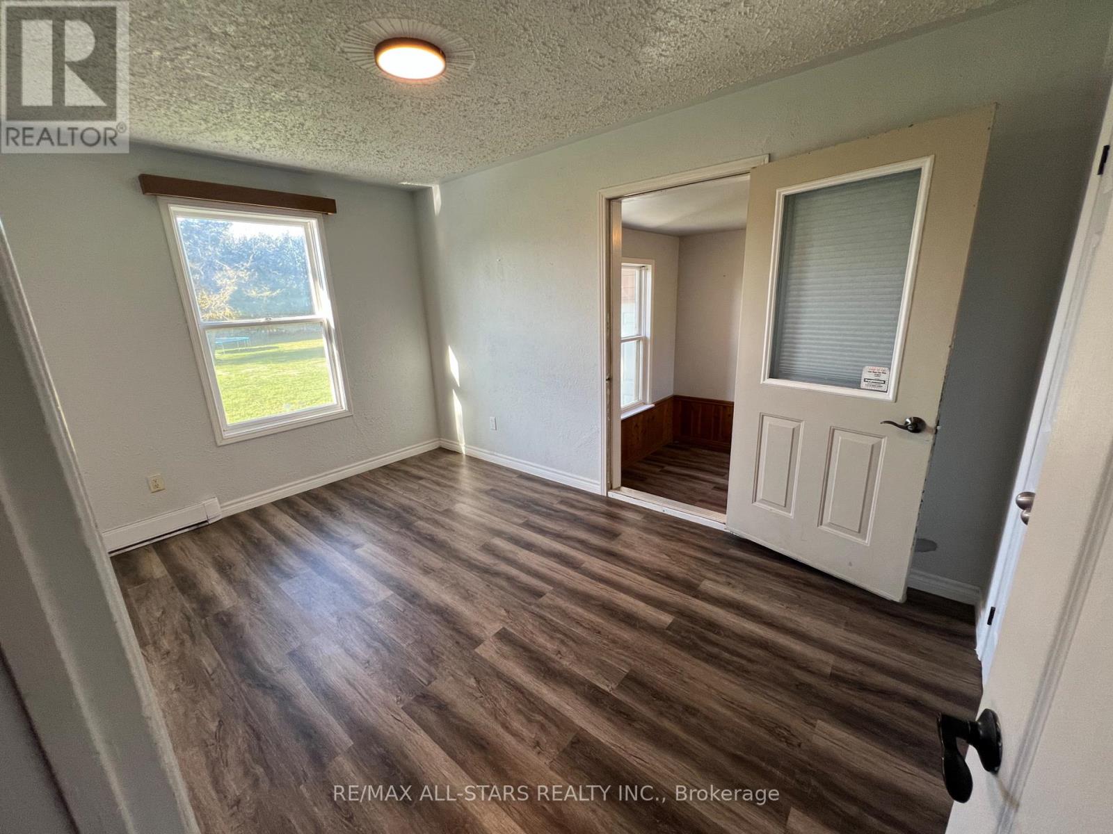 59 Falls Bay Road, Kawartha Lakes, Ontario  K0M 1A0 - Photo 13 - X12557598