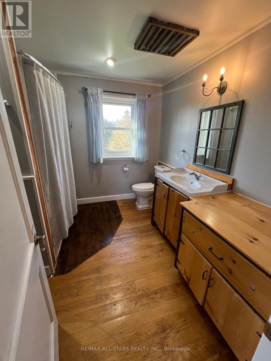 59 Falls Bay Road, Kawartha Lakes, Ontario  K0M 1A0 - Photo 17 - X12557598