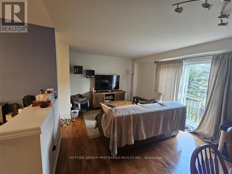 1059 Whetherfield Street, London North, Ontario  N6H 0B6 - Photo 5 - X12557596