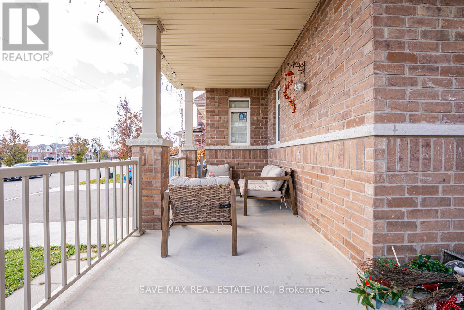 39 Divinity Circle, Brampton, Ontario  L7A 3Y4 - Photo 45 - W12557572