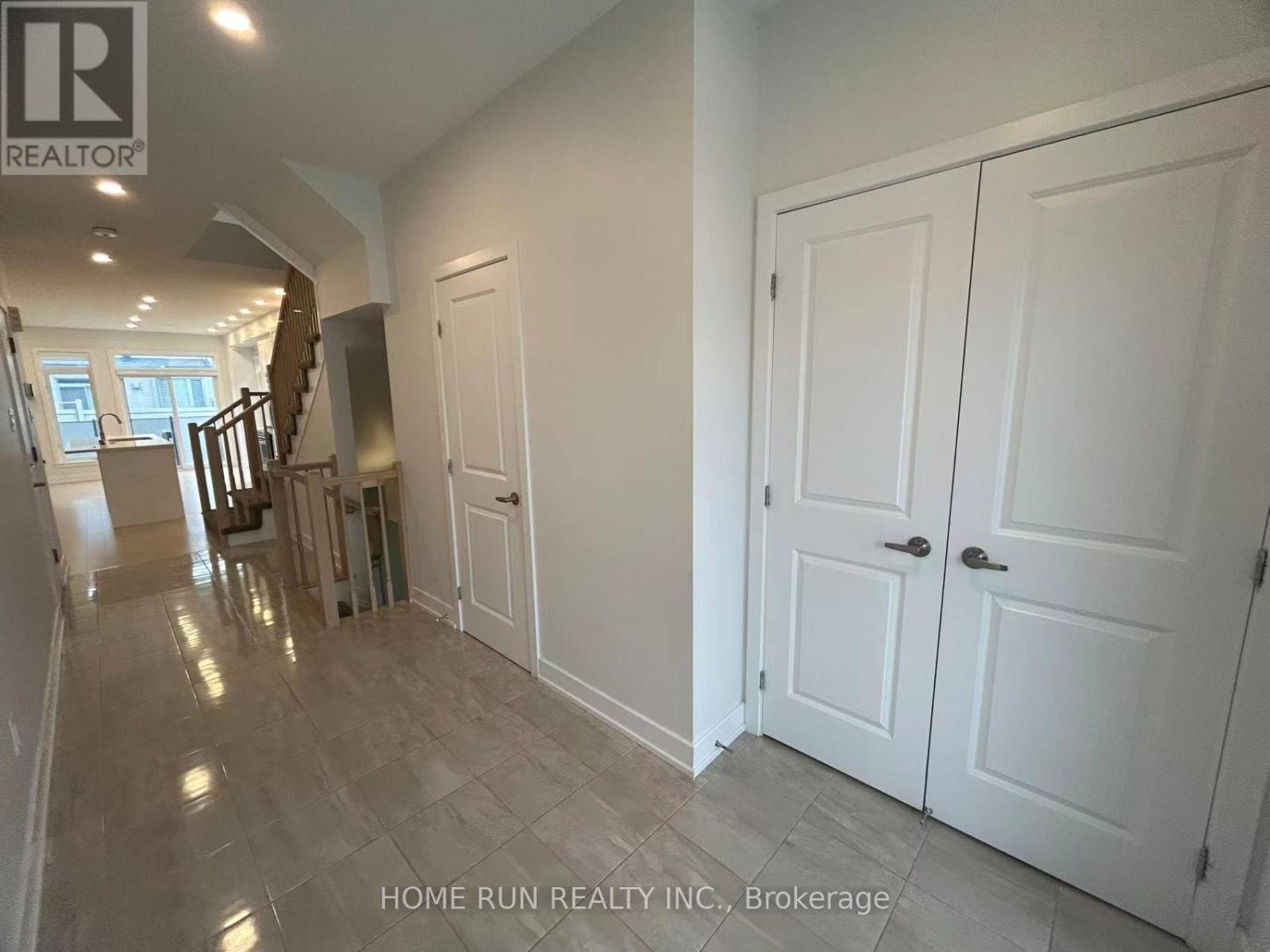 870 Solarium Avenue, Ottawa, Ontario  K4M 0H1 - Photo 4 - X12557576