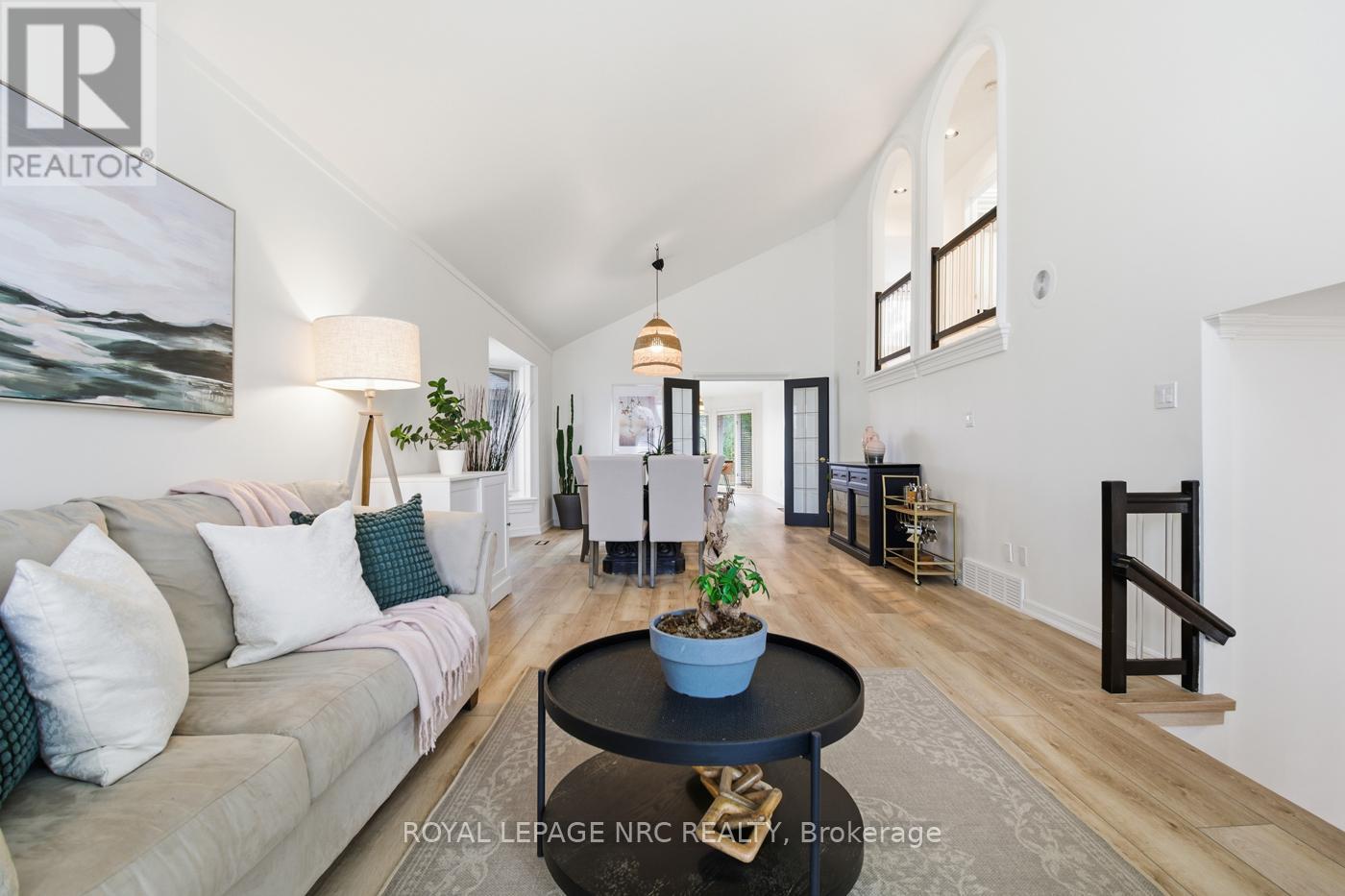 12 Fuller Crescent, Thorold, Ontario L2V 4B9 - Photo 14 - X12557586