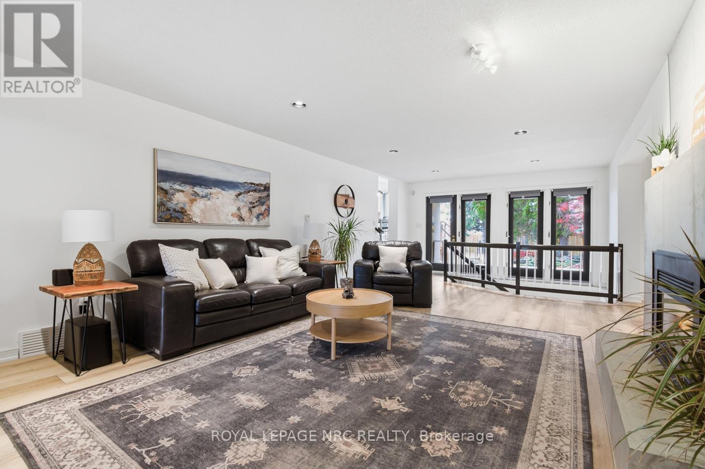 12 Fuller Crescent, Thorold, Ontario L2V 4B9 - Photo 20 - X12557586