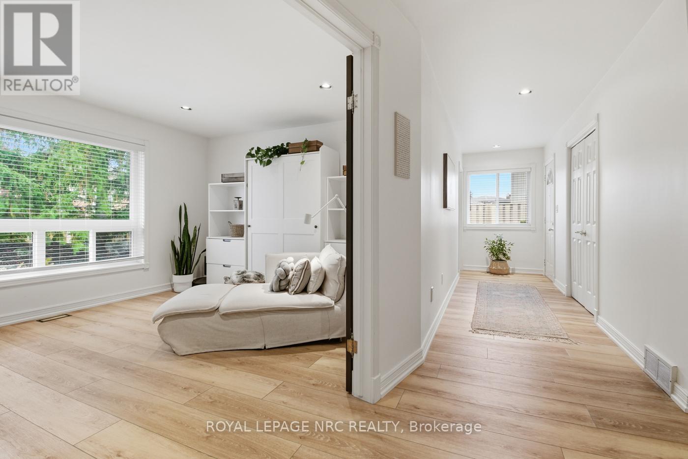 12 Fuller Crescent, Thorold, Ontario L2V 4B9 - Photo 23 - X12557586