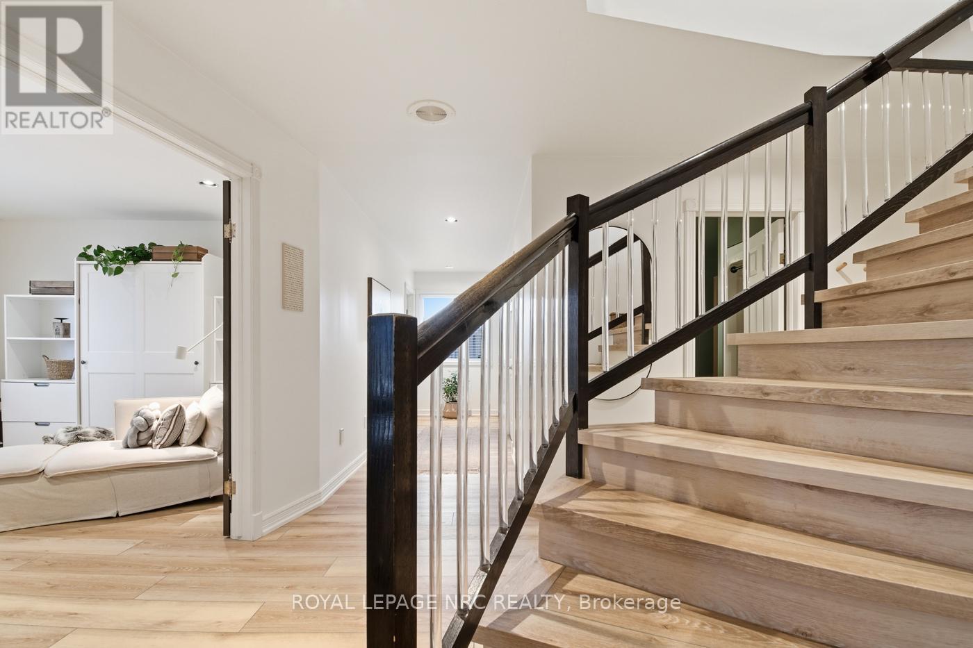 12 Fuller Crescent, Thorold, Ontario L2V 4B9 - Photo 26 - X12557586