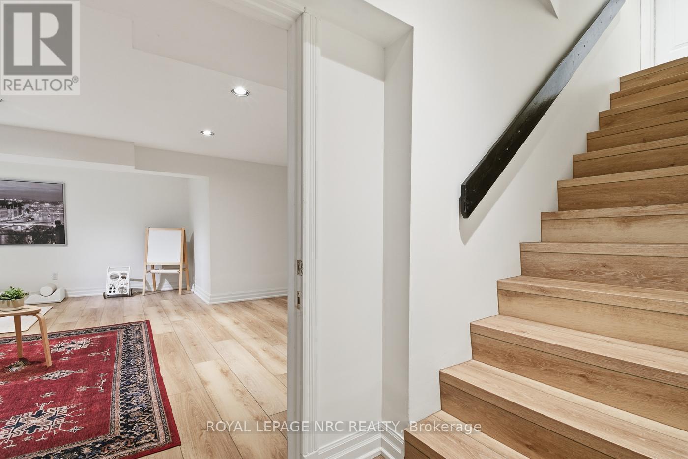 12 Fuller Crescent, Thorold, Ontario L2V 4B9 - Photo 40 - X12557586