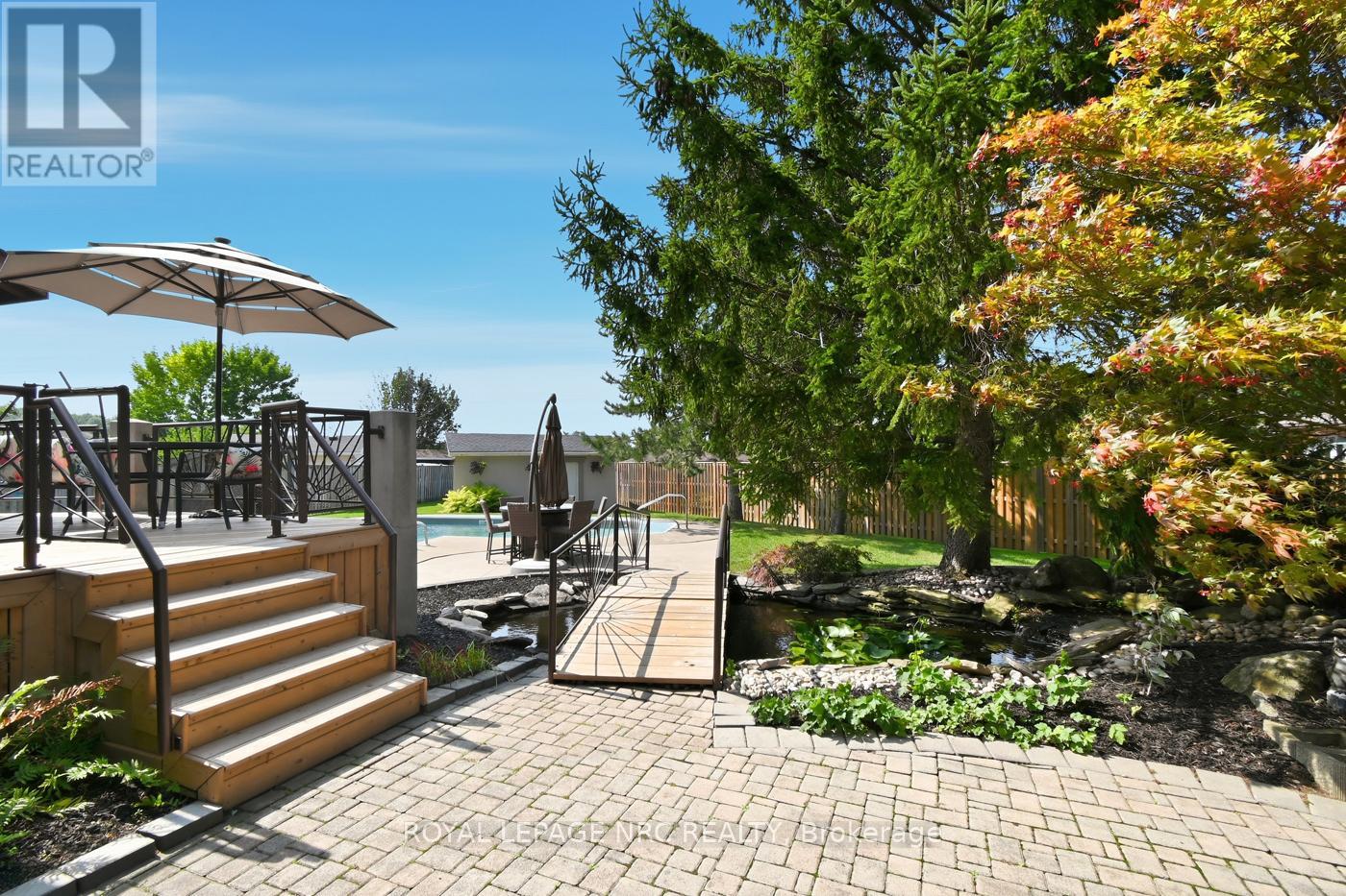 12 Fuller Crescent, Thorold, Ontario L2V 4B9 - Photo 5 - X12557586