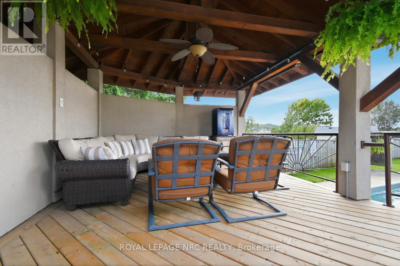 12 Fuller Crescent, Thorold, Ontario L2V 4B9 - Photo 6 - X12557586