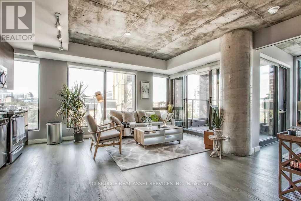 412 - 111 BATHURST STREET, Toronto, Ontario